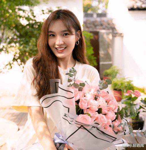 复旦大学校友年会隆重举行,花皙蔻主理人韩婕珺赞助母校活动