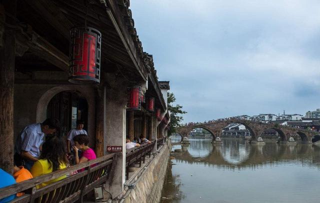 即墨男儿立新功,军地联合送喜报——青岛市即墨区军地联合为荣立二等功现役军人家庭送喜报